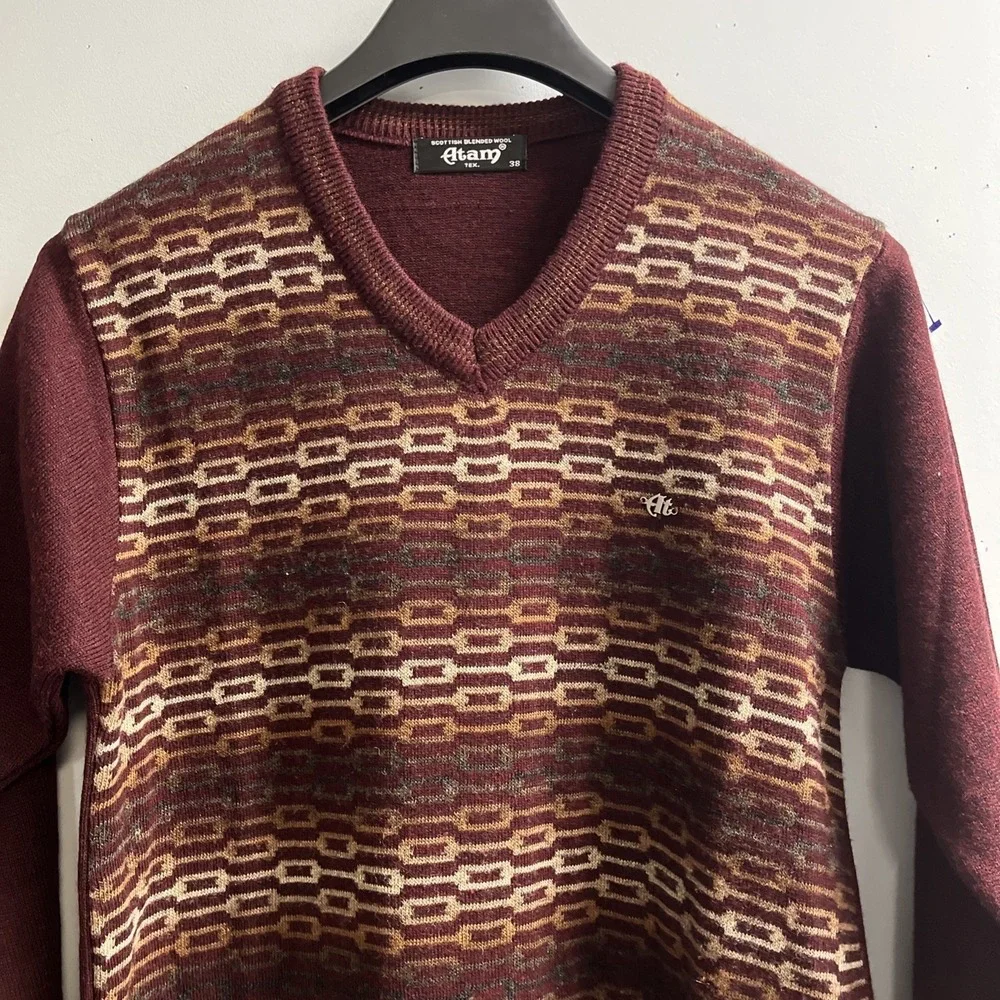 Atam Sweater Scottish Blend Wool Premium Pullover Mens‎ 38 M Maroon Geometric